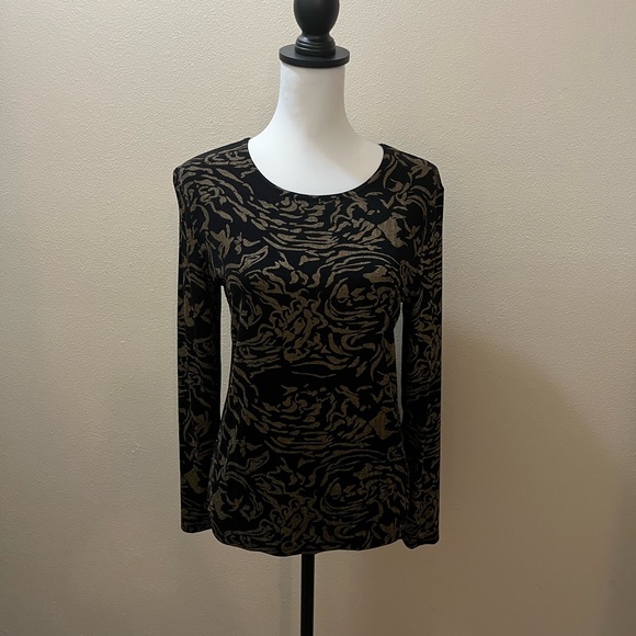 ⭐️Black/Gold, Long Sleeve Top⭐️ - Picture 7 of 7